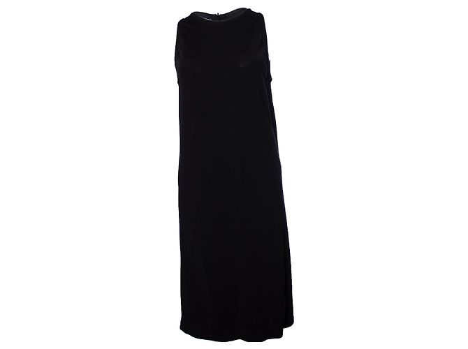Gianni Versace, Schwarzes Kleid