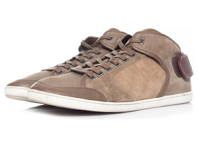 Louis Vuitton, Suede trainers with velcro Brown ref.1003547 - Joli Closet