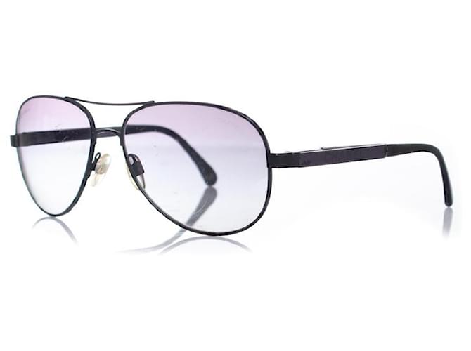 Chanel, Gafas de sol de aviador en negro  ref.1003551