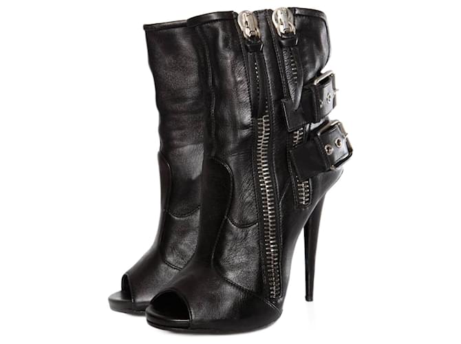Giuseppe Zanotti, black leather peep-toe ankle boots with silver zippers in size 38.5.  ref.1003715