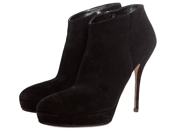 gucci, pointed black suede ankle boots.  ref.1003726