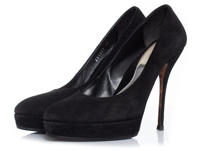 gucci, Black suede platform pumps