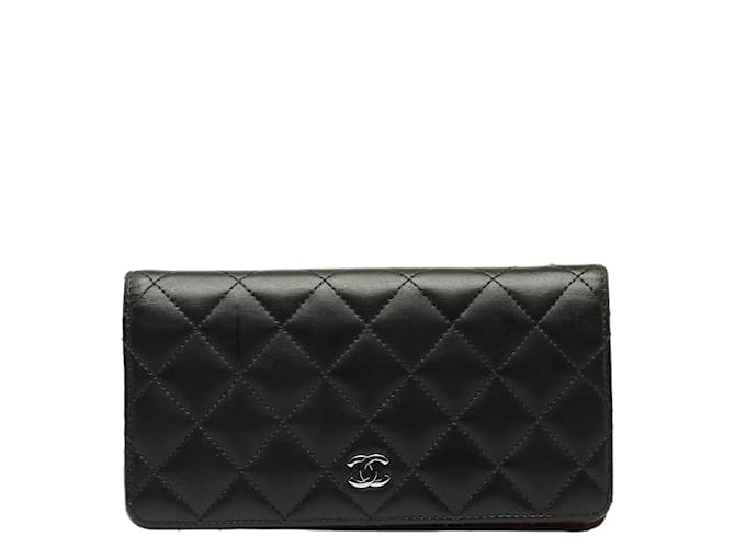 Chanel CC Quilted Leather Bifold Wallet Black Pony-style calfskin  ref.1004505 - Joli Closet