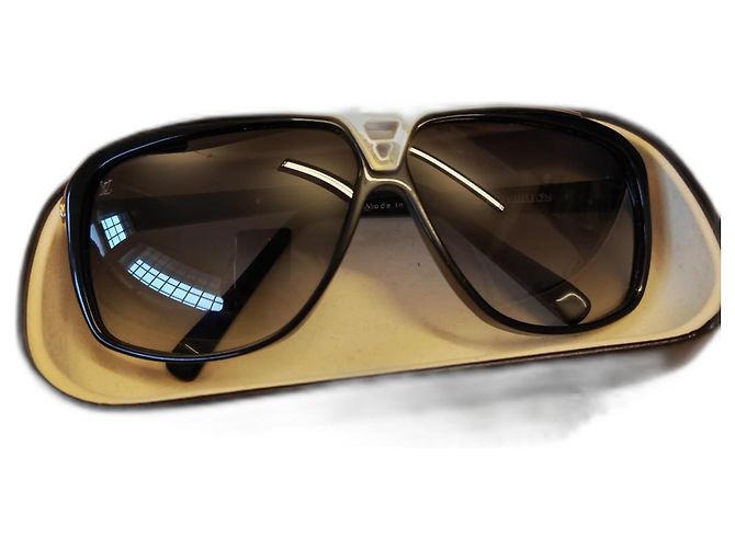 Louis Vuitton Prova Nero Plastica