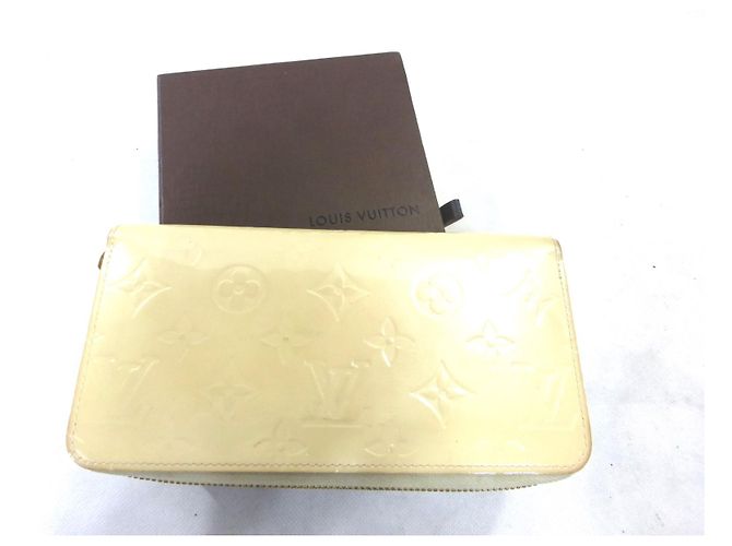 Louis Vuitton Zippy Patent Beige - SP2132