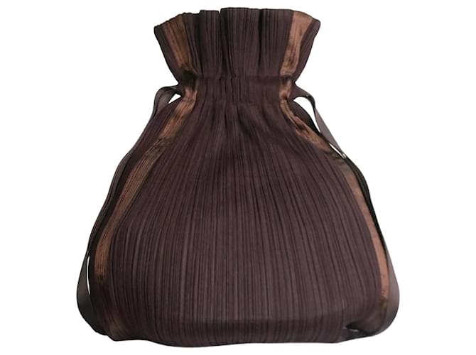 Pleats Please Brown pleated drawstring bag Polyester  ref.1006889