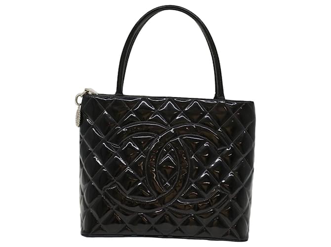 Chanel Médaillon Black Patent leather  ref.1007197