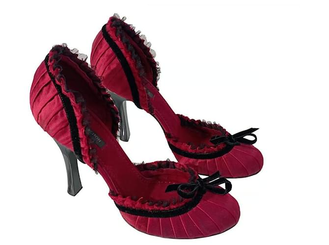 Louis Vuitton Heels Dark red Leather Velvet ref.1008132 - Joli Closet