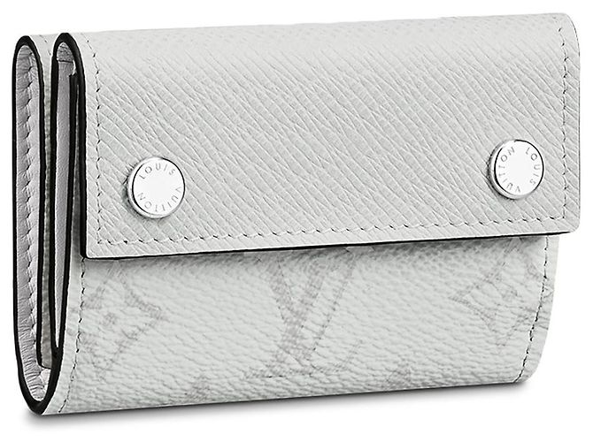 Louis Vuitton LV Discovery compact wallet White