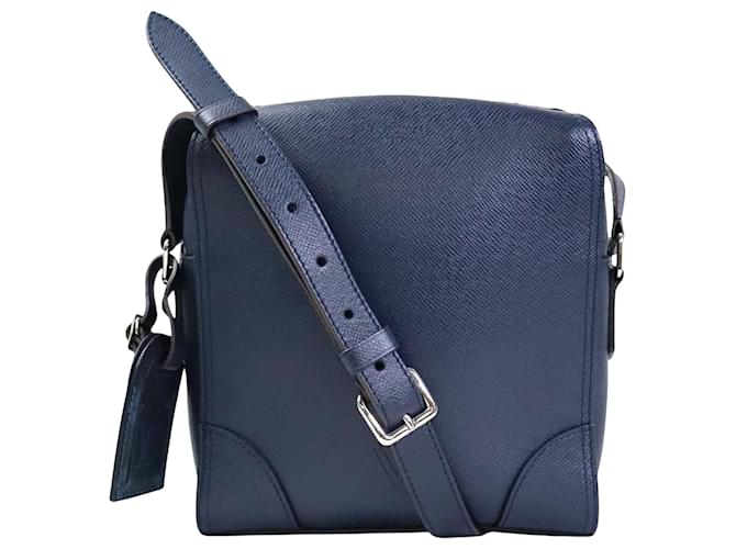 LOUIS VUITTON MESSENGER BAG IN NAVY BLUE TAIGA LEATHER -100565 ref