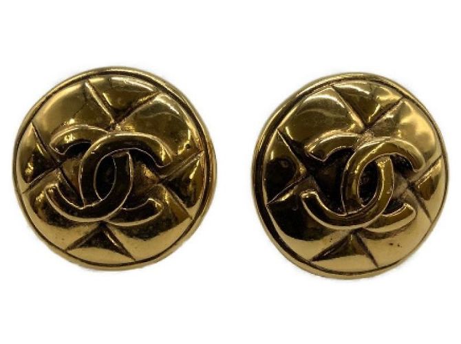 *** CHANEL  vintage earrings Golden