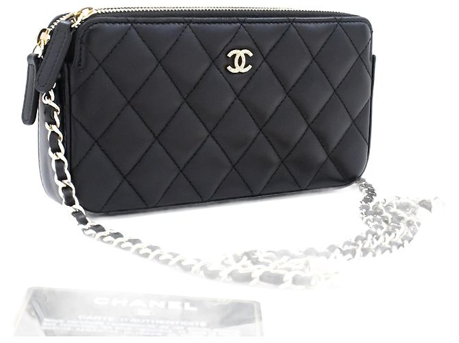 Wallet On Chain CHANEL Portefeuille en Cuir d'Agneau Perle Sur Chaîne WOC Sac à Double Zip Noir