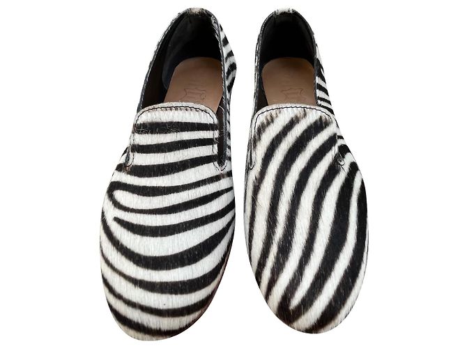 La Botte Gardiane Zebra Pattern Leather Flats Eggshell Black