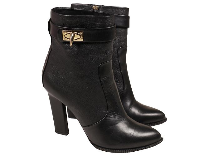 Autre Marque Increíbles botines con cierre de tiburón de Givenchy Negro
