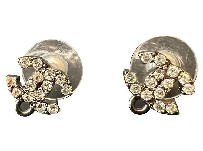 Chanel Boucles d’oreilles CC Noir