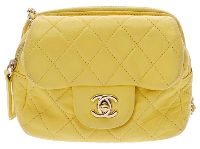 Timeless CHANEL Mini matelasse Yellow Leather ref.978658 - Joli Closet