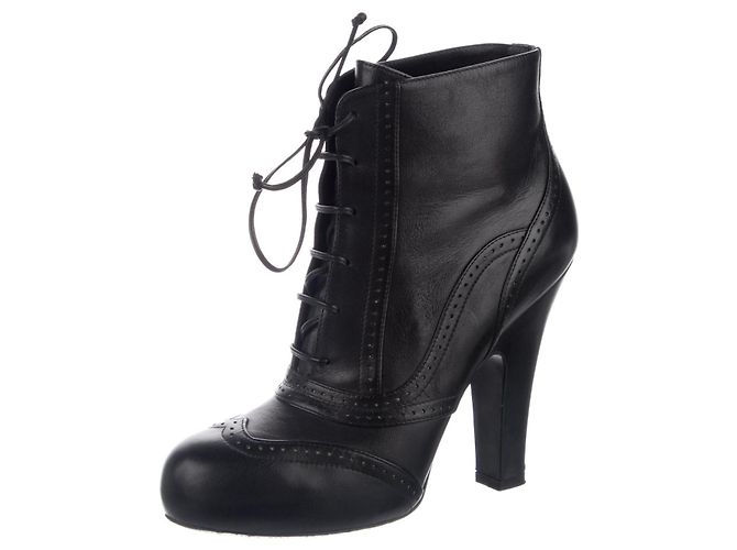 Bottega Veneta Schnürstiefeletten aus Leder mit Laserschnitt Schwarz