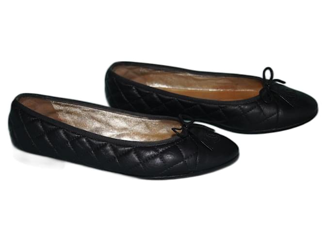 Chanel Zapatillas de ballet Negro Cuero  ref.979558