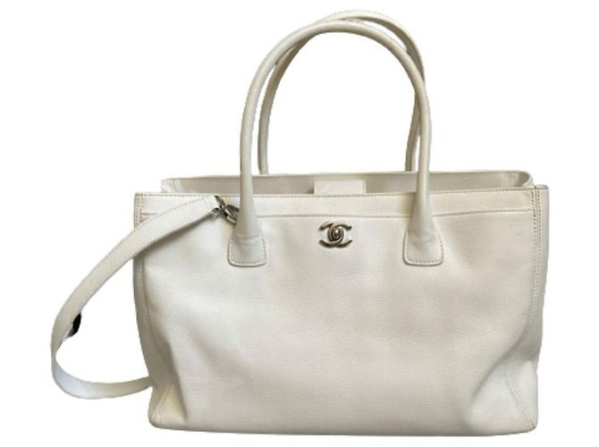 Executive Bolsa Executiva Chanel em Couro Branco