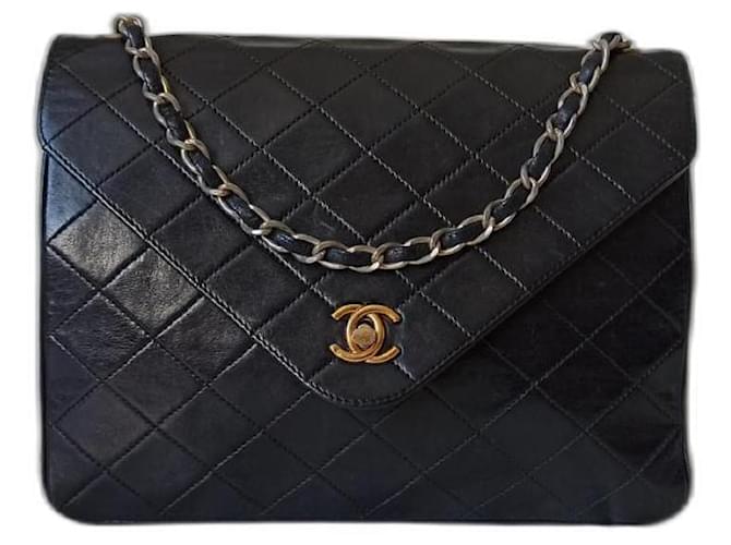 Chanel Handbags Black Leather ref.981007 - Joli Closet