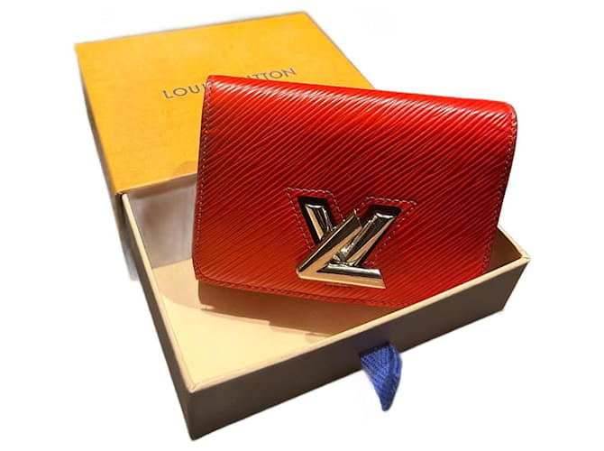 Twist Louis Vuitton Torcer Roja Cuero  ref.981272
