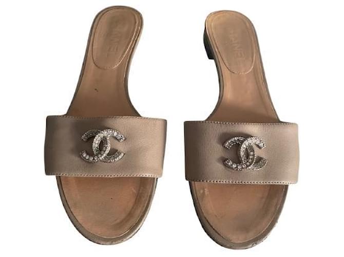 Chanel Sandales Cuir Taupe  ref.981795