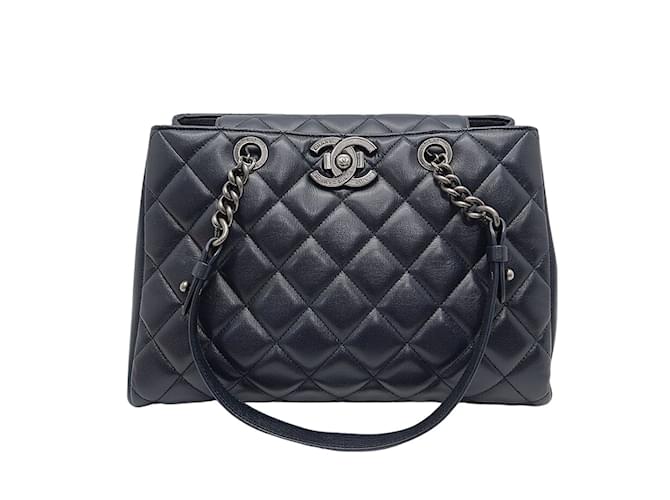 Chanel CC Quilted Leather Chain Tote Bag Black Pony-style calfskin