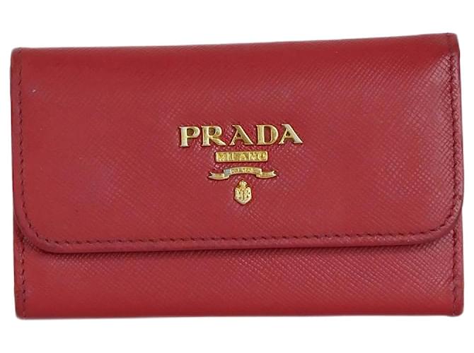Prada Porta-chaves em couro Saffiano com aba vermelha e detalhe do logotipo frontal - tamanho Vermelho  ref.983418