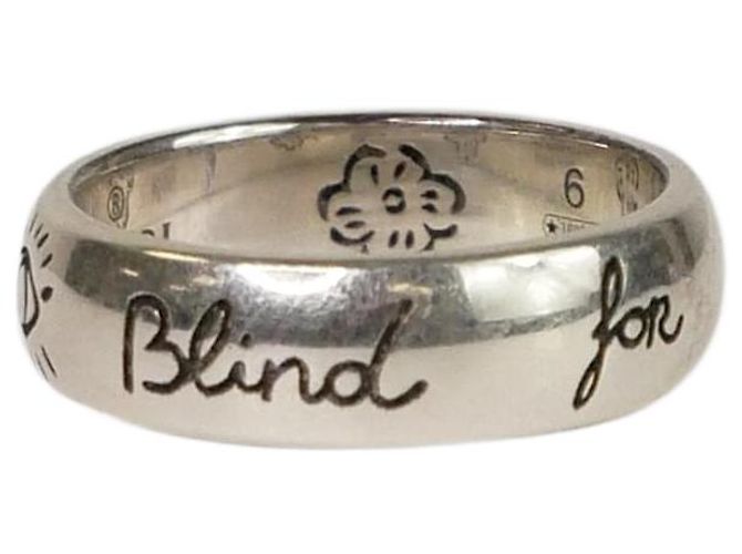 Gucci Silberner Blind for Love-Ring