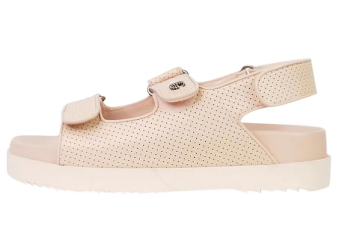 Gucci Pursuit Logo Slide Sandal, $590 | Nordstrom | Lookastic