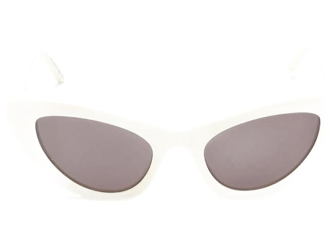 Yves Saint Laurent Lunettes de soleil yeux de chat teintées Plastique Blanc  ref.984490