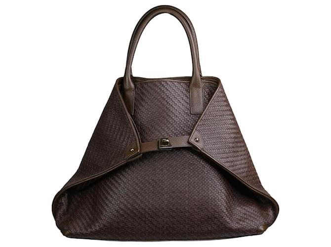 Akris Brown Ai messenger leather bag  ref.985300