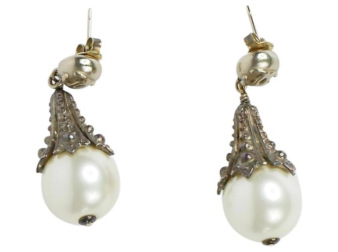 Chanel Boucles d'oreilles perles Coco Mark blanches