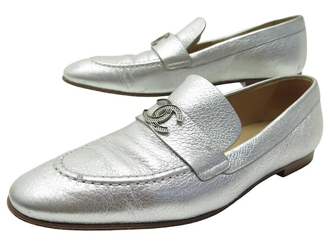 CHAUSSURES CHANEL G33153 MOCASSINS LOGO CC EN CUIR ARGENTE 38.5 LOAFERS Argenté  ref.991778