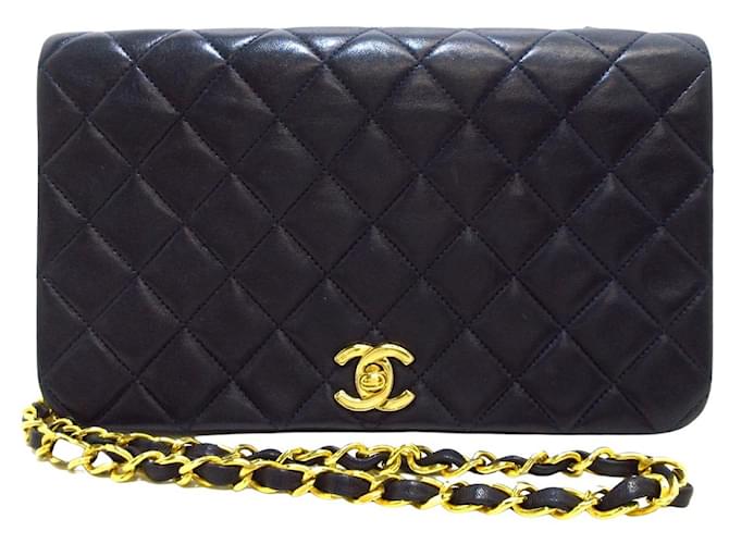 Chanel Classic Flap Black Leather ref.992282 - Joli Closet