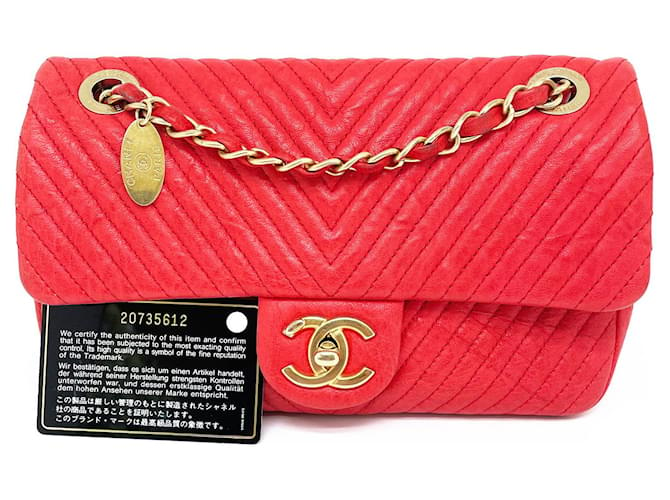 Timeless Linda bolsa Chanel 21 cm em couro e padrão Chevron Valentine Red. Vermelho  ref.992416