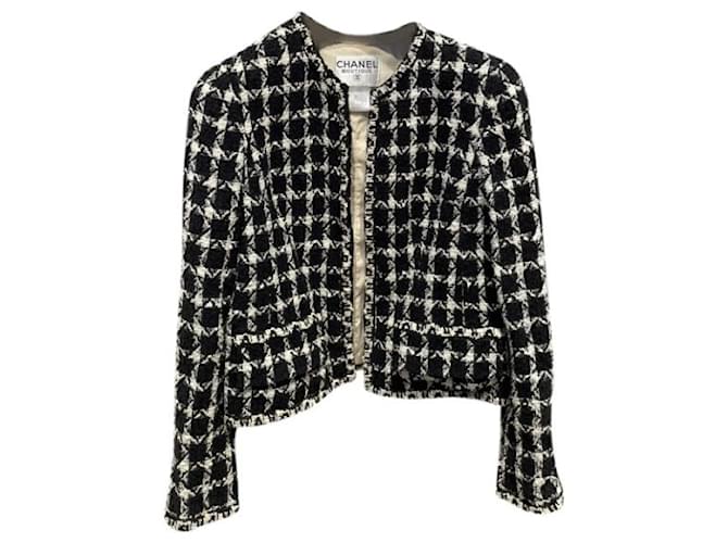 Chanel Jackets Black White Tweed ref.993639 - Joli Closet