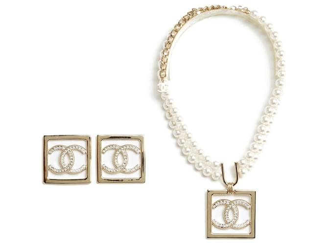 Chanel 23P set CC in square XL Necklace earrings Golden Metal ref