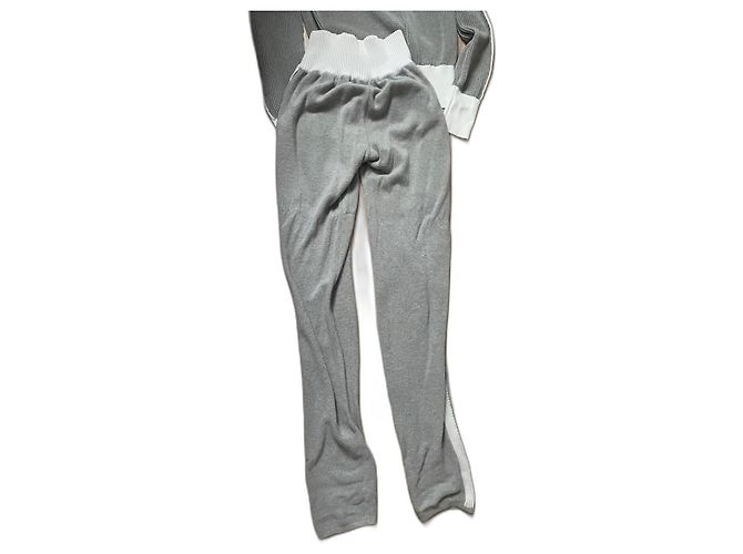 Conjunto de Jogging Chanel Top e Calça Cinza e Branco Algodão