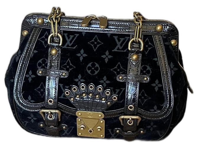 Louis Vuitton Gracie in velluto nero GM Gold hardware