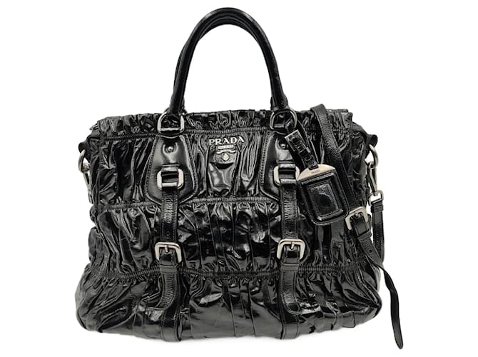 Prada Shopper shoulder bag in black Gaufrè paint Patent leather  ref.997394