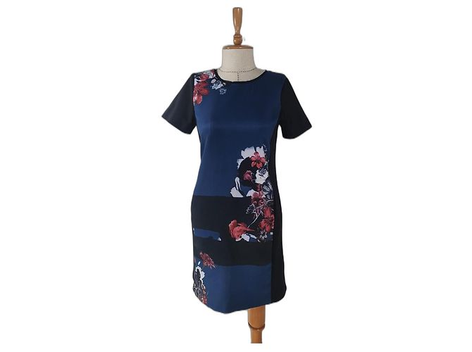 Kleid Vera Wang Simply Mehrfarben