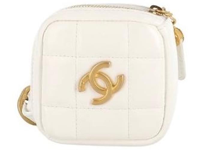 Chanel Clutch bags White Leather  ref.999163