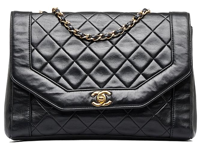 Chanel Black Medium Lambskin Diana Flap Leather ref.999230 - Joli
