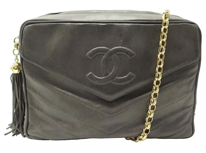 Chanel Cage bag black lambskin chains detailed | Vintage-United