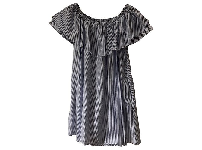 Minivestido Zara em algodão listrado azul celeste e branco com babado