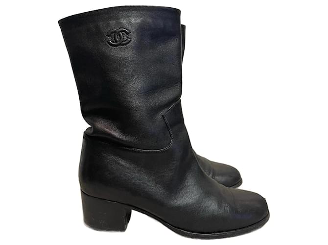 CHANEL  Ankle boots T.EU 38 leather Black  ref.1009863