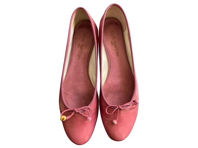 Louis Vuitton Ballet flats Pink Patent leather  ref.1010130
