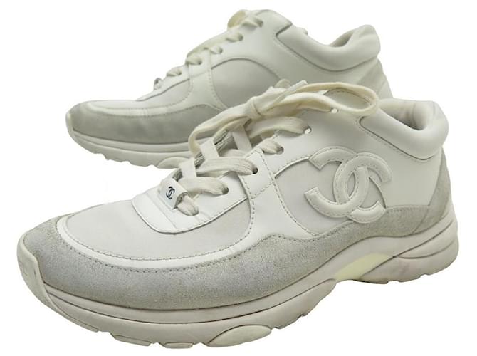 CHAUSSURES CHANEL BASKETS LOW TOP TRAINER G33745 38.5 SNEAKERS SHOES Cuir Blanc  ref.1010532