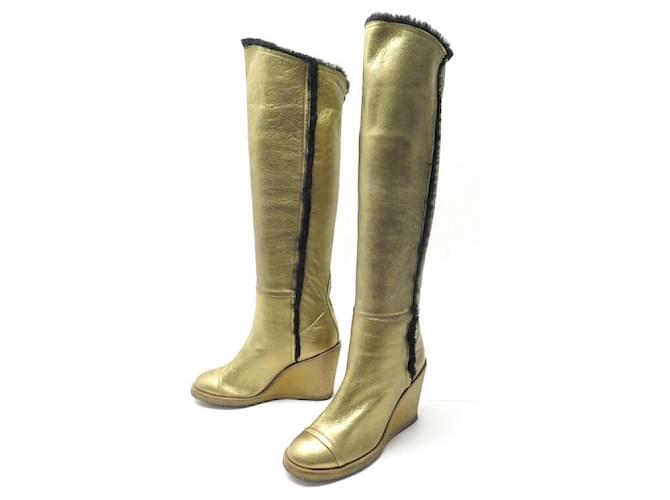 CHANEL FUR-LINED BOOTS SHOES 40 GOLD LEATHER GOLDEN FUR LEATHER BOOTS  ref.1010590